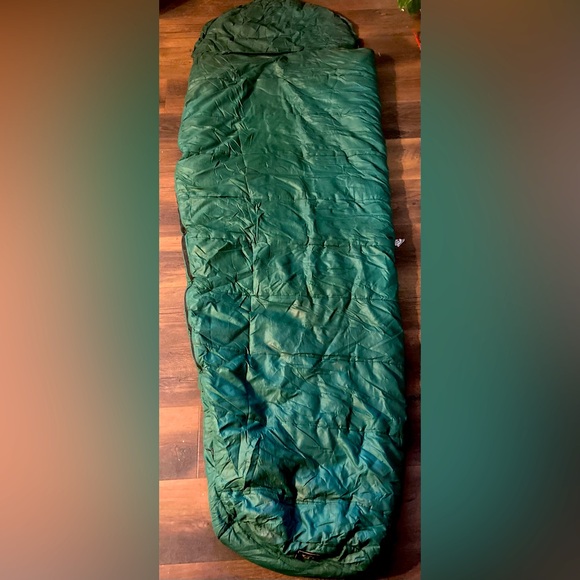 Vintage Snow Lion Mountaineering Mummy Sleeping Bag 33x95 Green Outdoor Camping - Picture 1 of 6